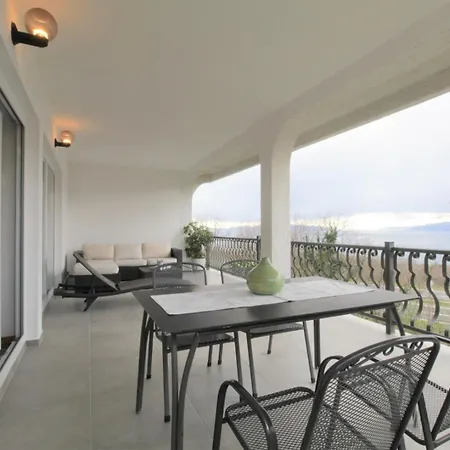 With Parking Space - 27193 شقة *